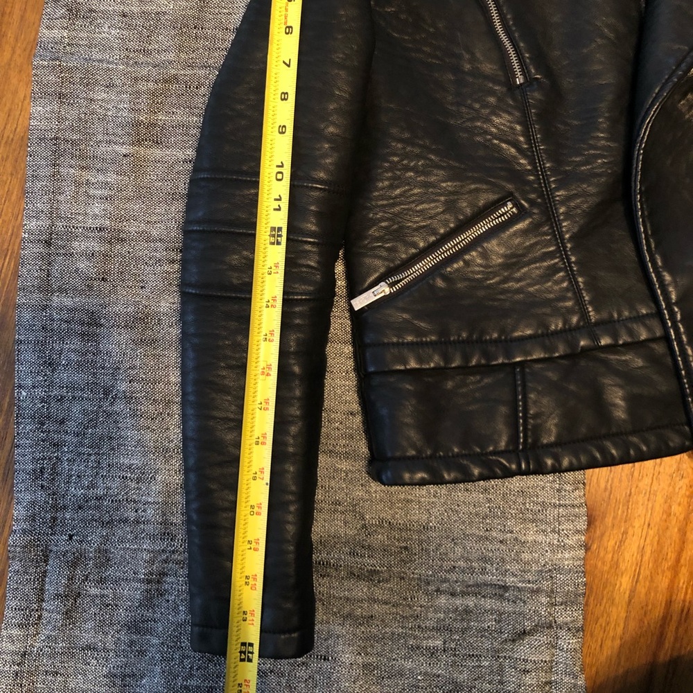 Leather jacket! - Picture 5 of 5
